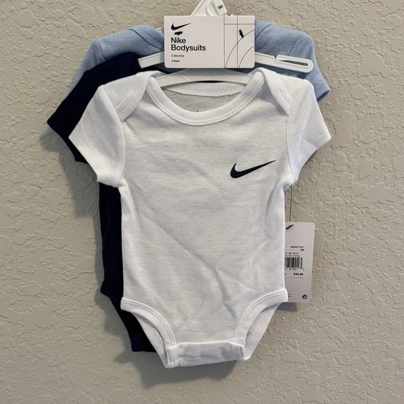 Nike Infant Bodysuit 3 Pack - Picture 1 of 4